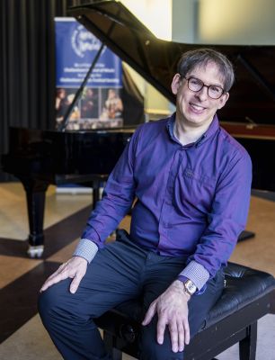 Duncan Honeybourne publicity photo (c) 2018 Kris Worsley Photography